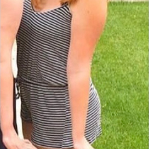 Striped Romper - Picture 4 of 6